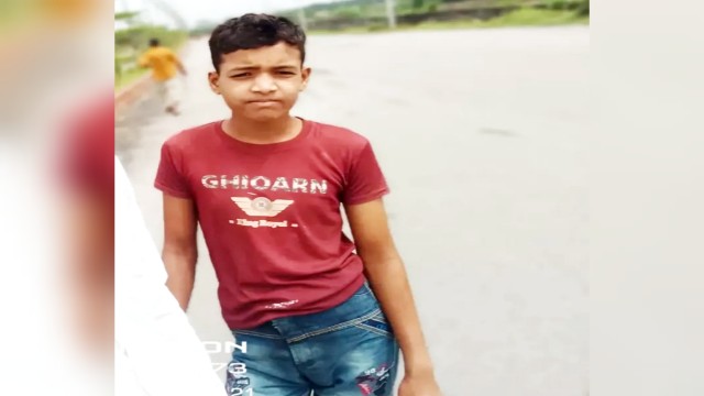 ঢাকা বাড্ডা সাতারকুল এলাকা থেকে ১৩ বছরের শিশু মোঃ ইউসুফ আলী নিখোঁজ, জিডি নম্বর ২৭১৮; সন্ধান পেলে জরুরি যোগাযোগের অনুরোধ |